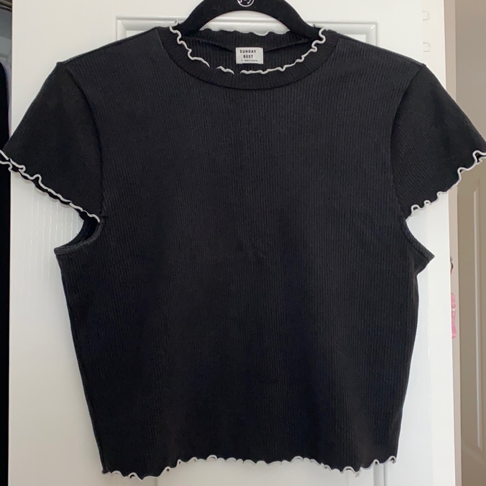 Sunday Best Crowne Lettuce Edge Cropped Shirt